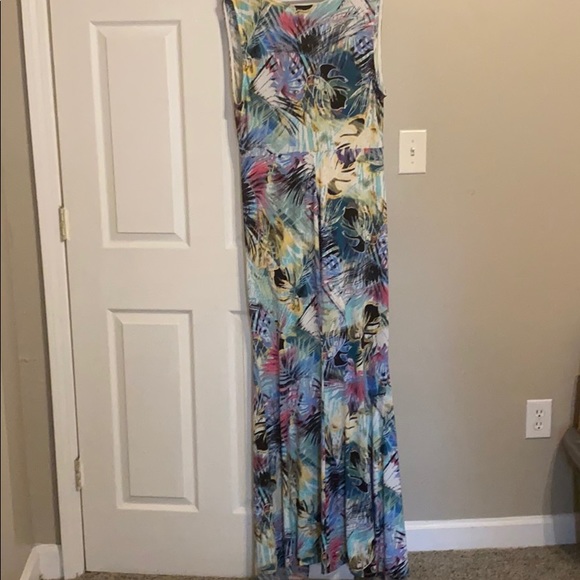 Dress - Picture 2 of 2